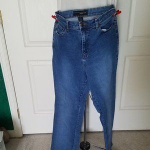 Venezia Ladies preowned blue jeans in size 16T